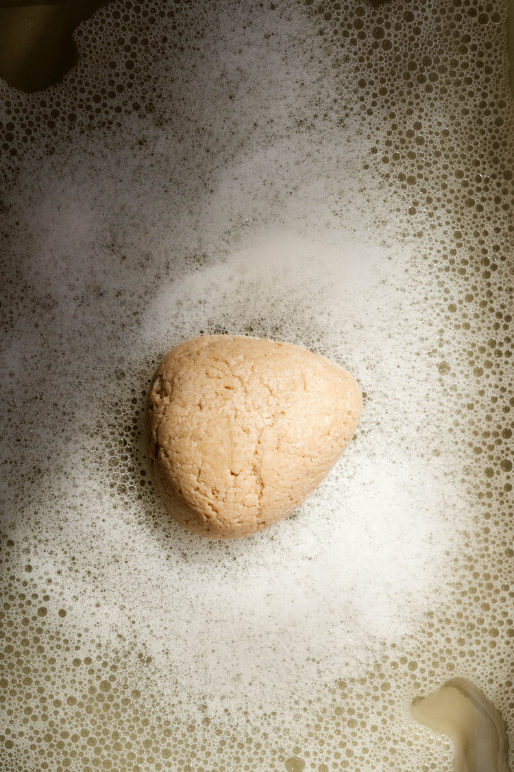 Le Murumuru shampoo bar for dry hair